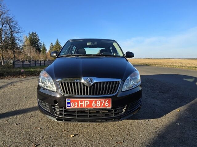 Черный Шкода Фабия, объемом двигателя 1 л и пробегом 95 тыс. км за 7500 $, фото 12 на Automoto.ua