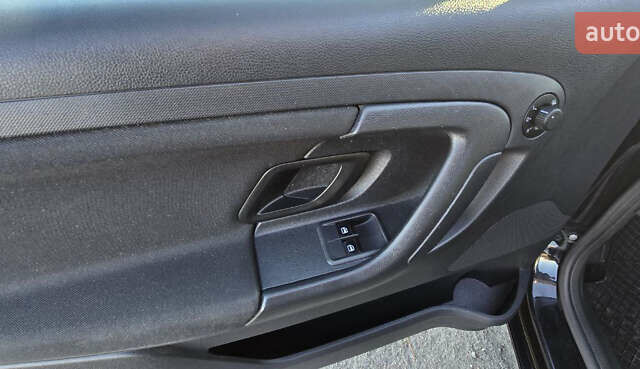 Черный Шкода Фабия, объемом двигателя 0 л и пробегом 95 тыс. км за 7500 $, фото 24 на Automoto.ua