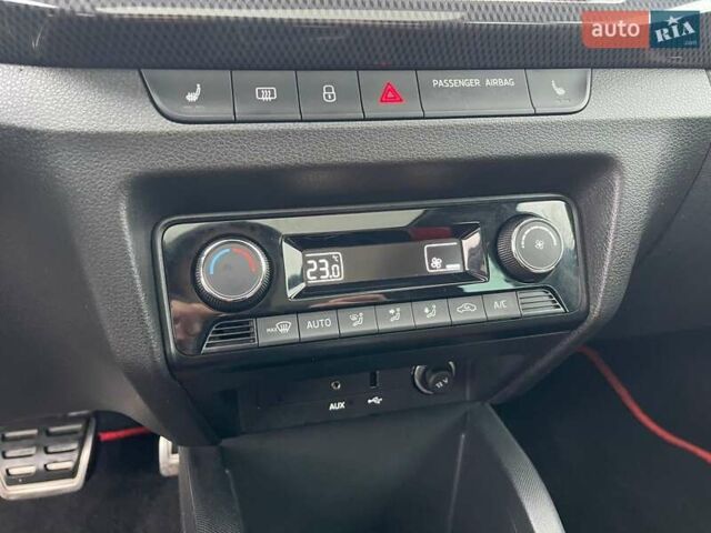 Черный Шкода Фабия, объемом двигателя 1.2 л и пробегом 139 тыс. км за 11700 $, фото 20 на Automoto.ua