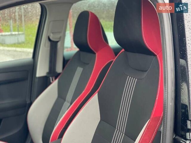 Черный Шкода Фабия, объемом двигателя 1.2 л и пробегом 139 тыс. км за 11700 $, фото 16 на Automoto.ua