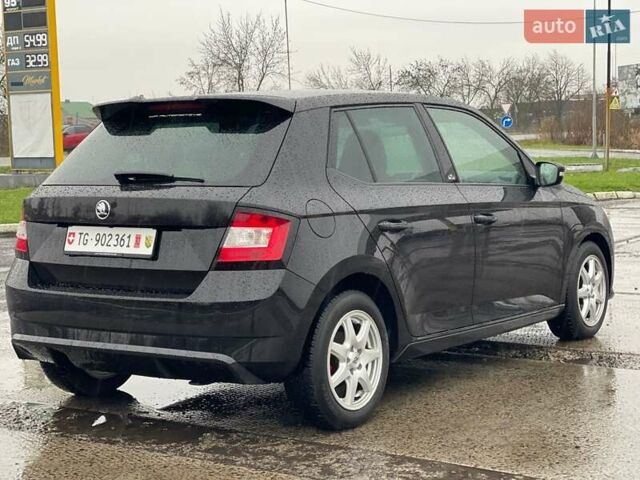 Черный Шкода Фабия, объемом двигателя 1.2 л и пробегом 139 тыс. км за 11700 $, фото 8 на Automoto.ua