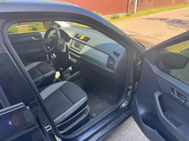 Черный Шкода Фабия, объемом двигателя 1.4 л и пробегом 285 тыс. км за 8500 $, фото 7 на Automoto.ua