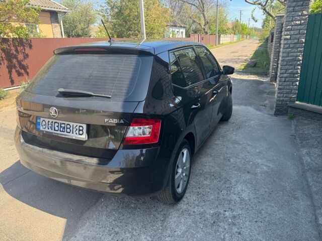 Черный Шкода Фабия, объемом двигателя 1.4 л и пробегом 285 тыс. км за 8500 $, фото 5 на Automoto.ua