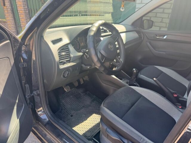 Черный Шкода Фабия, объемом двигателя 1.4 л и пробегом 285 тыс. км за 8500 $, фото 8 на Automoto.ua