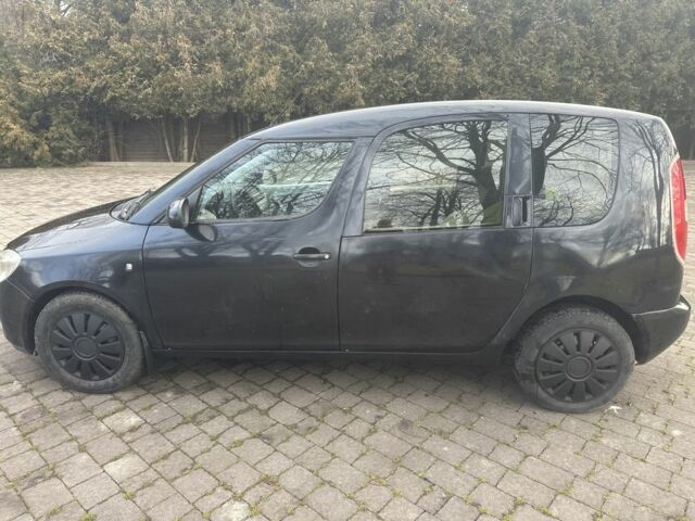 Черный Шкода Фабия, объемом двигателя 1.6 л и пробегом 250 тыс. км за 3100 $, фото 1 на Automoto.ua