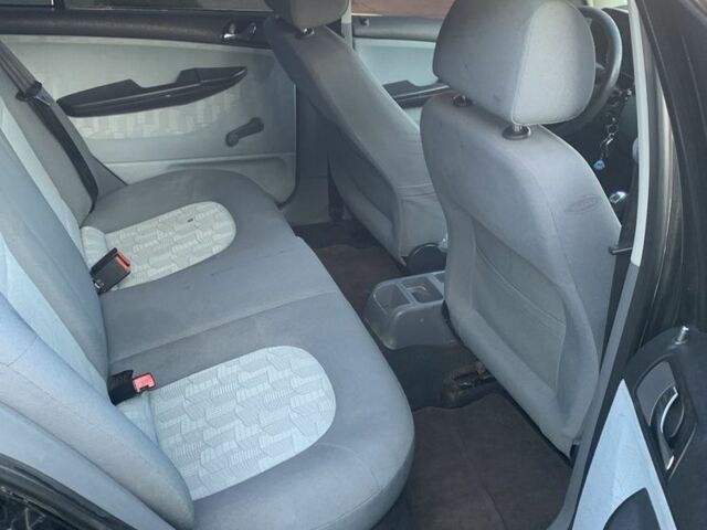 Черный Шкода Фабия, объемом двигателя 1.4 л и пробегом 210 тыс. км за 1600 $, фото 5 на Automoto.ua