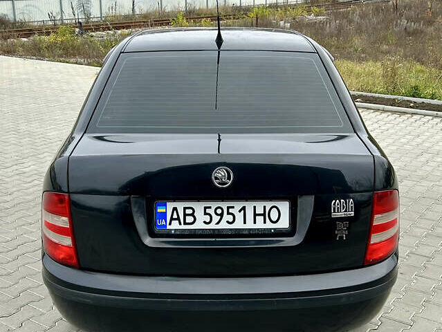 Черный Шкода Фабия, объемом двигателя 1.4 л и пробегом 234 тыс. км за 3700 $, фото 5 на Automoto.ua