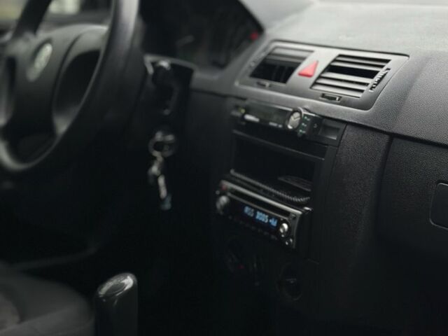 Черный Шкода Фабия, объемом двигателя 1.2 л и пробегом 200 тыс. км за 3100 $, фото 9 на Automoto.ua