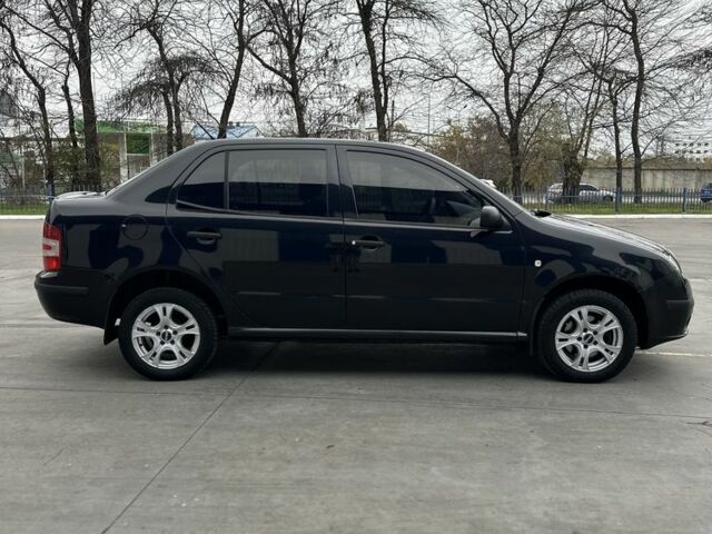 Черный Шкода Фабия, объемом двигателя 1.2 л и пробегом 200 тыс. км за 3100 $, фото 4 на Automoto.ua