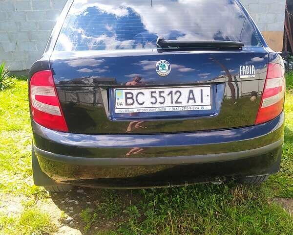 Черный Шкода Фабия, объемом двигателя 1.4 л и пробегом 300 тыс. км за 3800 $, фото 7 на Automoto.ua
