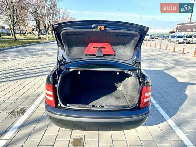 Чорний Шкода Фабія, об'ємом двигуна 1.2 л та пробігом 285 тис. км за 4200 $, фото 16 на Automoto.ua