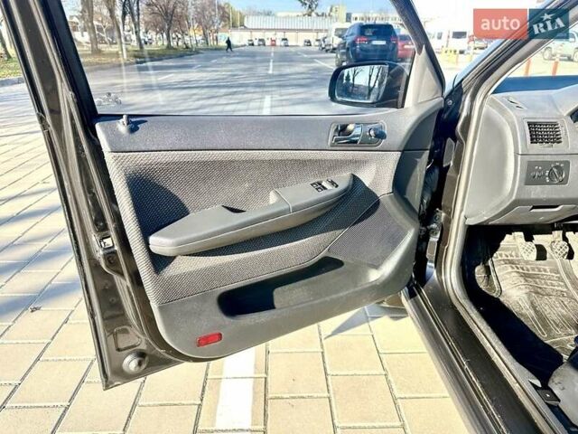 Чорний Шкода Фабія, об'ємом двигуна 1.2 л та пробігом 285 тис. км за 4200 $, фото 9 на Automoto.ua