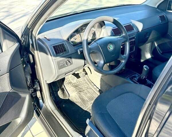 Чорний Шкода Фабія, об'ємом двигуна 1.2 л та пробігом 285 тис. км за 4200 $, фото 8 на Automoto.ua