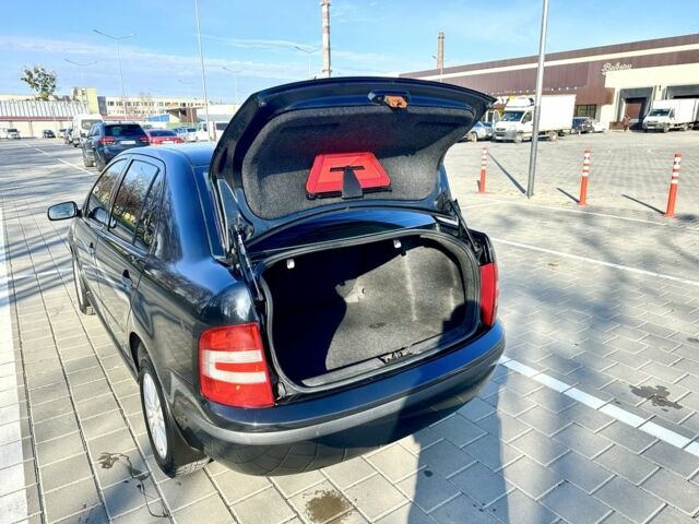 Черный Шкода Фабия, объемом двигателя 1.2 л и пробегом 285 тыс. км за 4200 $, фото 18 на Automoto.ua