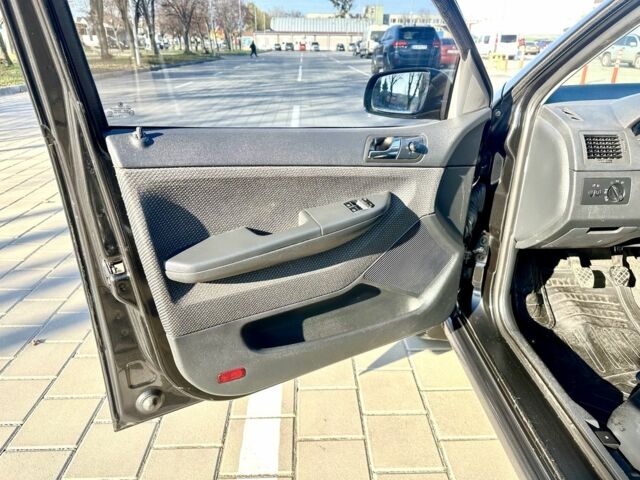 Черный Шкода Фабия, объемом двигателя 1.2 л и пробегом 285 тыс. км за 4200 $, фото 10 на Automoto.ua