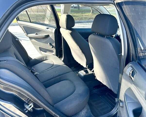 Чорний Шкода Фабія, об'ємом двигуна 1.2 л та пробігом 285 тис. км за 4200 $, фото 12 на Automoto.ua