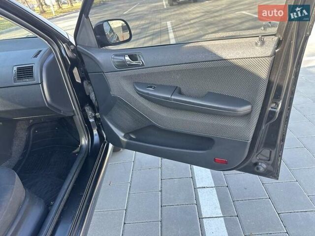 Чорний Шкода Фабія, об'ємом двигуна 1.2 л та пробігом 285 тис. км за 4200 $, фото 10 на Automoto.ua