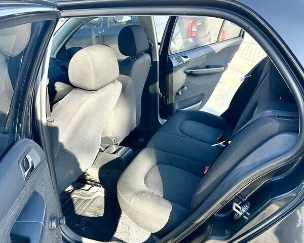 Чорний Шкода Фабія, об'ємом двигуна 1.2 л та пробігом 285 тис. км за 4200 $, фото 11 на Automoto.ua