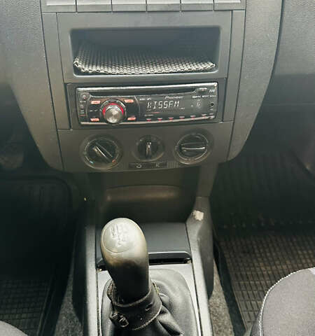 Чорний Шкода Фабія, об'ємом двигуна 1.2 л та пробігом 246 тис. км за 3100 $, фото 10 на Automoto.ua