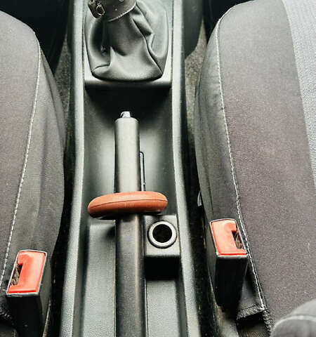 Чорний Шкода Фабія, об'ємом двигуна 1.2 л та пробігом 246 тис. км за 3100 $, фото 12 на Automoto.ua