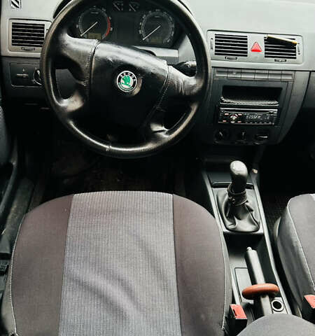 Чорний Шкода Фабія, об'ємом двигуна 1.2 л та пробігом 246 тис. км за 3100 $, фото 7 на Automoto.ua