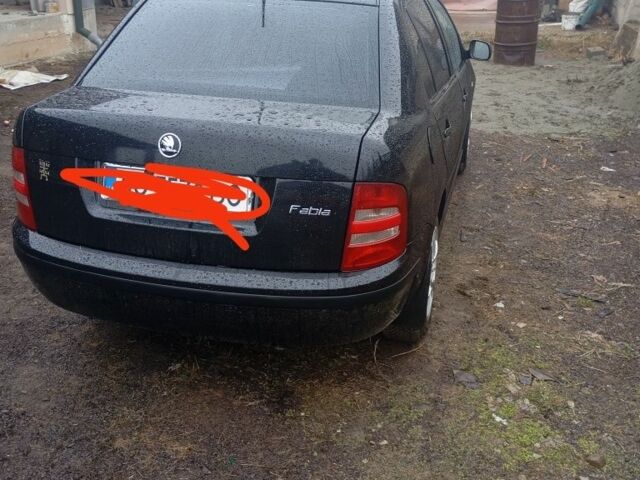 Черный Шкода Фабия, объемом двигателя 1.4 л и пробегом 162 тыс. км за 4000 $, фото 3 на Automoto.ua
