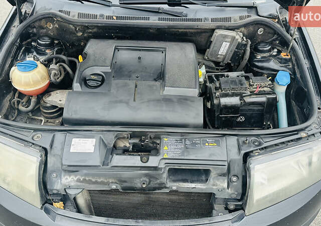 Чорний Шкода Фабія, об'ємом двигуна 1.2 л та пробігом 246 тис. км за 3100 $, фото 6 на Automoto.ua