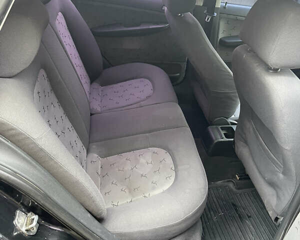 Чорний Шкода Фабія, об'ємом двигуна 1.4 л та пробігом 289 тис. км за 3470 $, фото 48 на Automoto.ua