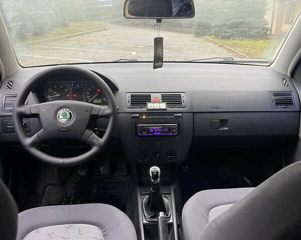 Чорний Шкода Фабія, об'ємом двигуна 1.4 л та пробігом 289 тис. км за 3470 $, фото 82 на Automoto.ua