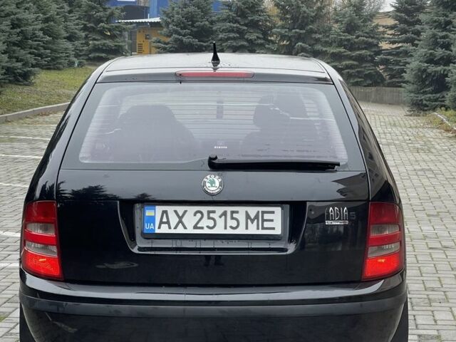 Черный Шкода Фабия, объемом двигателя 1.4 л и пробегом 289 тыс. км за 3470 $, фото 3 на Automoto.ua