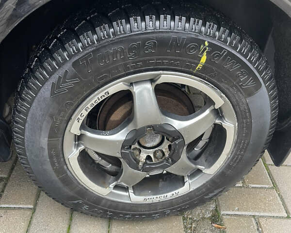 Чорний Шкода Фабія, об'ємом двигуна 1.4 л та пробігом 289 тис. км за 3470 $, фото 70 на Automoto.ua