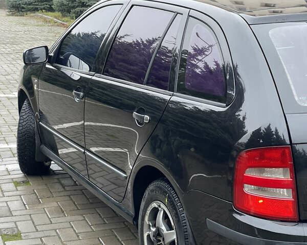 Чорний Шкода Фабія, об'ємом двигуна 1.4 л та пробігом 289 тис. км за 3470 $, фото 30 на Automoto.ua