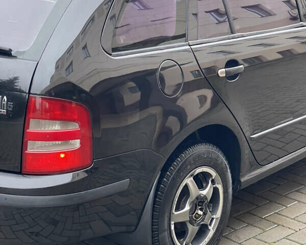 Чорний Шкода Фабія, об'ємом двигуна 1.4 л та пробігом 289 тис. км за 3470 $, фото 28 на Automoto.ua