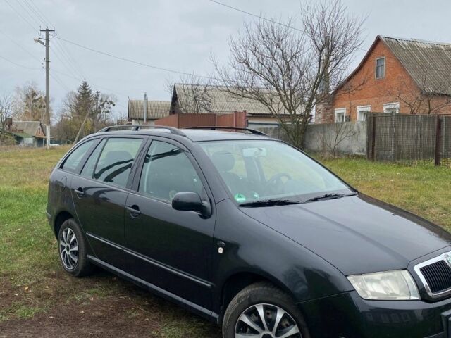 Черный Шкода Фабия, объемом двигателя 0 л и пробегом 278 тыс. км за 4200 $, фото 2 на Automoto.ua