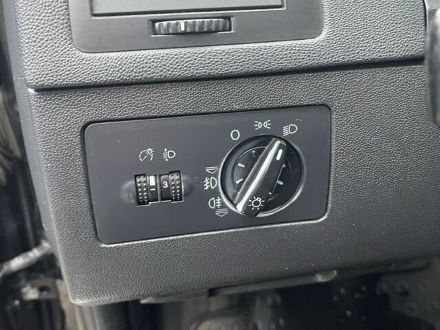 Черный Шкода Фабия, объемом двигателя 1.4 л и пробегом 289 тыс. км за 3470 $, фото 20 на Automoto.ua