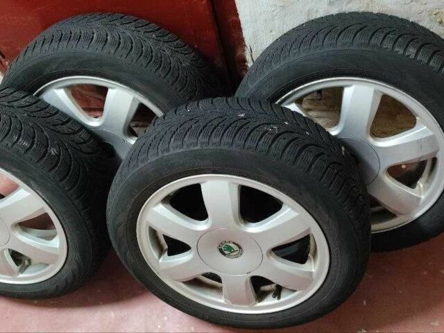 Черный Шкода Фабия, объемом двигателя 1.4 л и пробегом 189 тыс. км за 4200 $, фото 6 на Automoto.ua
