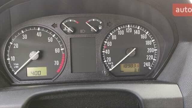 Черный Шкода Фабия, объемом двигателя 1.39 л и пробегом 189 тыс. км за 4200 $, фото 15 на Automoto.ua