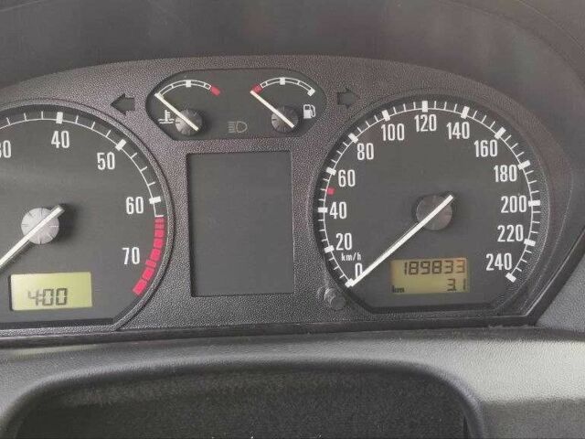 Черный Шкода Фабия, объемом двигателя 1.4 л и пробегом 189 тыс. км за 4200 $, фото 15 на Automoto.ua