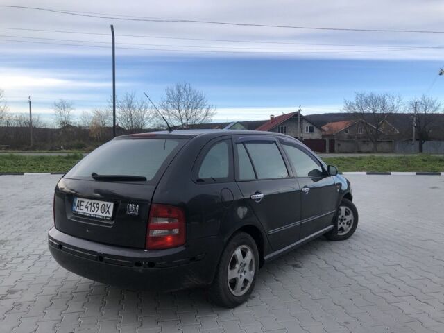 Черный Шкода Фабия, объемом двигателя 1.9 л и пробегом 362 тыс. км за 2550 $, фото 3 на Automoto.ua