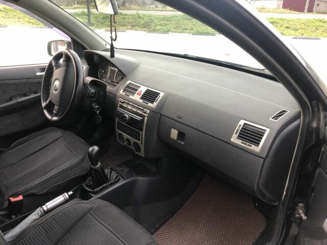 Черный Шкода Фабия, объемом двигателя 1.9 л и пробегом 362 тыс. км за 2550 $, фото 11 на Automoto.ua