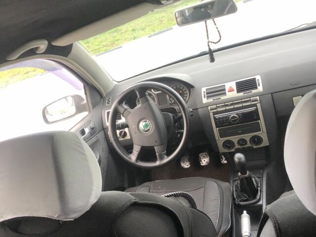 Черный Шкода Фабия, объемом двигателя 1.9 л и пробегом 362 тыс. км за 2550 $, фото 10 на Automoto.ua