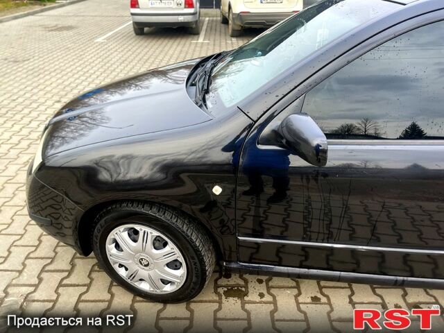 Чорний Шкода Фабія, об'ємом двигуна 1.4 л та пробігом 179 тис. км за 3650 $, фото 6 на Automoto.ua
