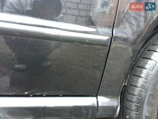 Черный Шкода Фабия, объемом двигателя 1.39 л и пробегом 220 тыс. км за 4800 $, фото 9 на Automoto.ua