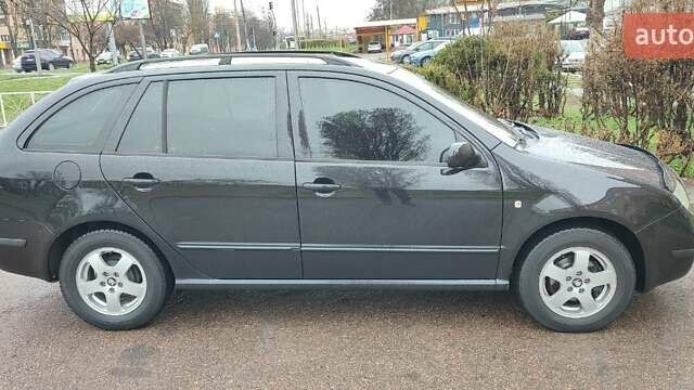 Чорний Шкода Фабія, об'ємом двигуна 1.39 л та пробігом 280 тис. км за 4300 $, фото 2 на Automoto.ua