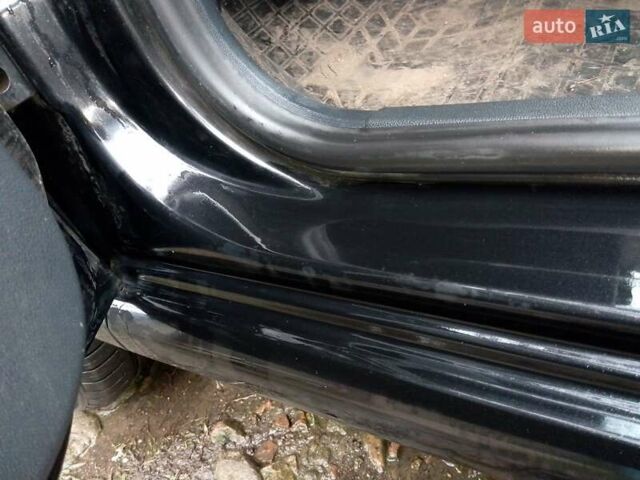 Черный Шкода Фабия, объемом двигателя 1.39 л и пробегом 220 тыс. км за 4800 $, фото 8 на Automoto.ua