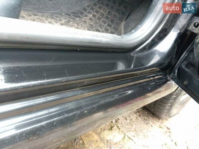 Черный Шкода Фабия, объемом двигателя 1.39 л и пробегом 220 тыс. км за 4800 $, фото 7 на Automoto.ua