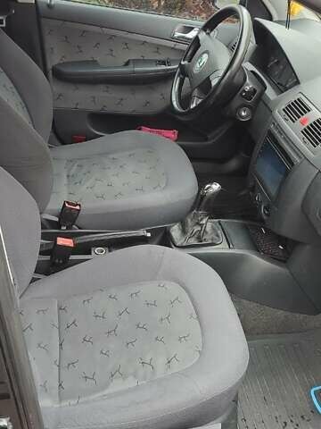Чорний Шкода Фабія, об'ємом двигуна 1.39 л та пробігом 280 тис. км за 4300 $, фото 3 на Automoto.ua