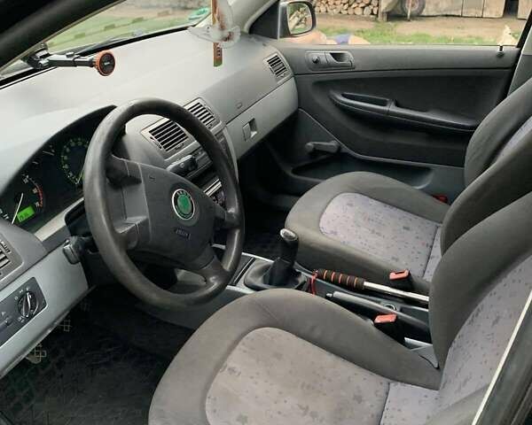 Черный Шкода Фабия, объемом двигателя 1.39 л и пробегом 264 тыс. км за 3600 $, фото 6 на Automoto.ua