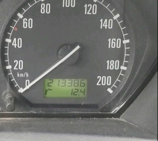 Чорний Шкода Фабія, об'ємом двигуна 1.4 л та пробігом 213 тис. км за 3999 $, фото 3 на Automoto.ua