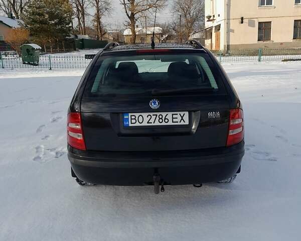 Чорний Шкода Фабія, об'ємом двигуна 1.39 л та пробігом 218 тис. км за 4250 $, фото 6 на Automoto.ua